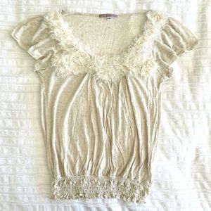 Julie’s Closet T-shirt in size M